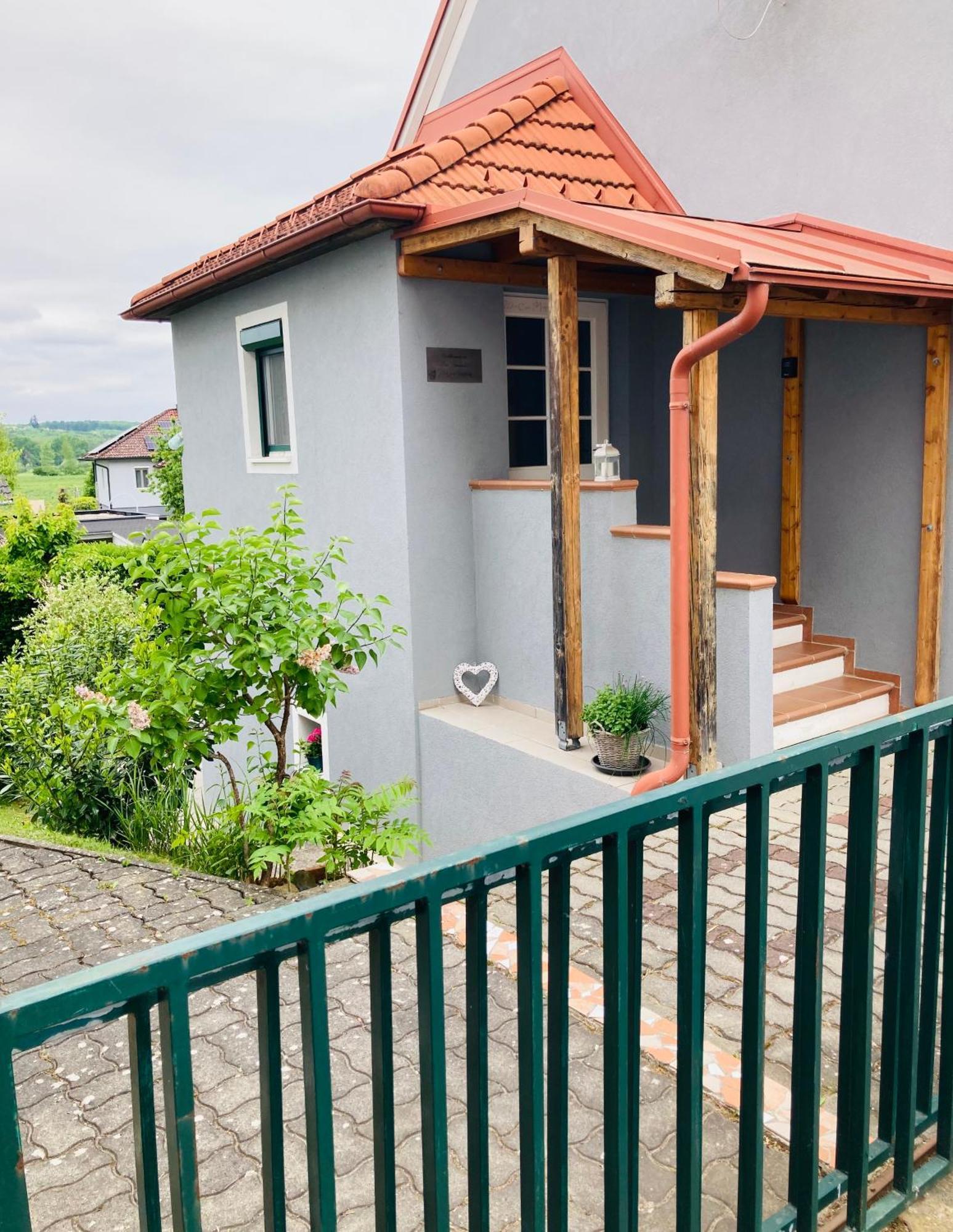 Das Ferienhaus-Zurueck Zum Ursprung Güssing Εξωτερικό φωτογραφία